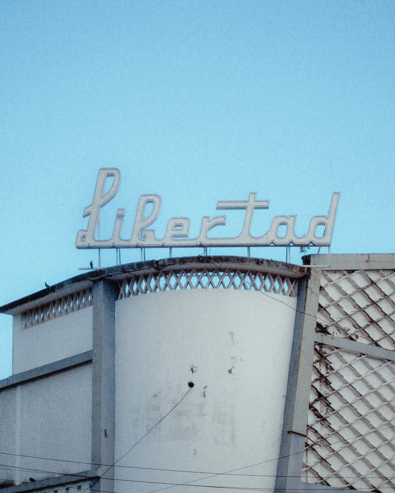 El Salvador — frame 1
