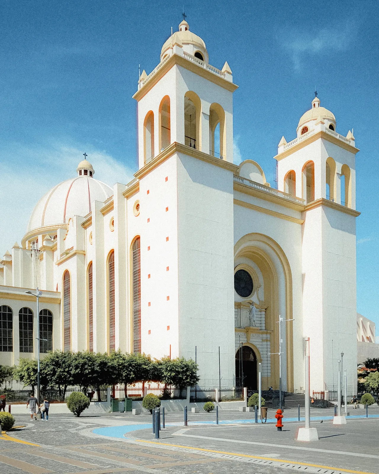 El Salvador — frame 11