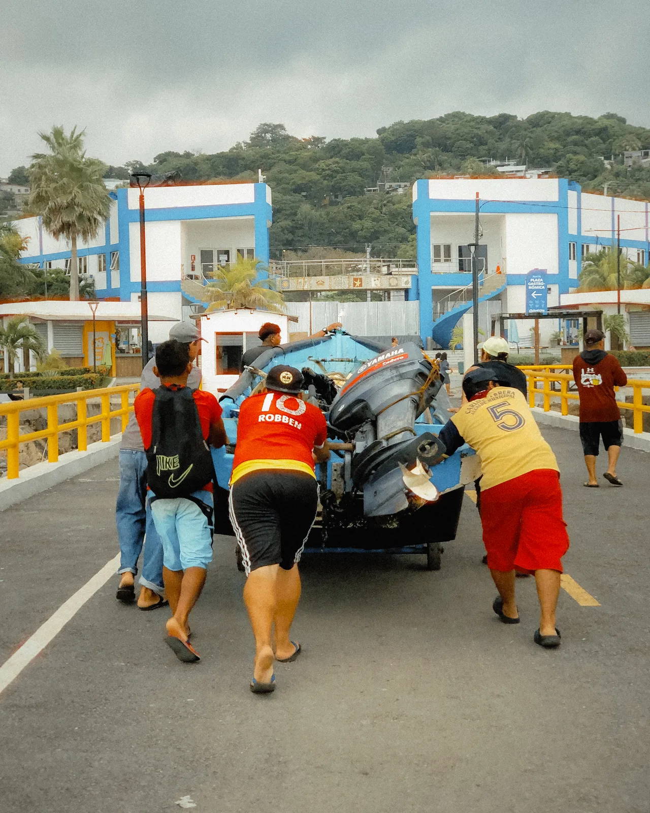 El Salvador — frame 15