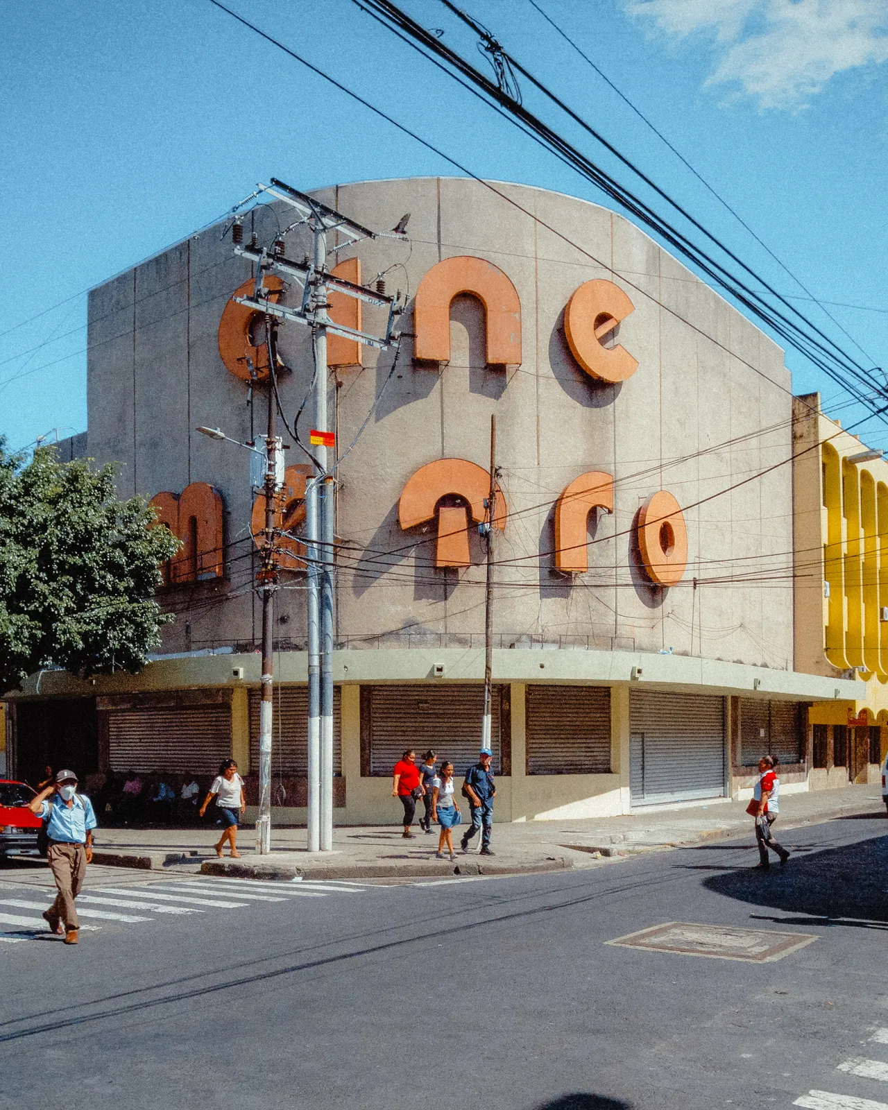 El Salvador — frame 43