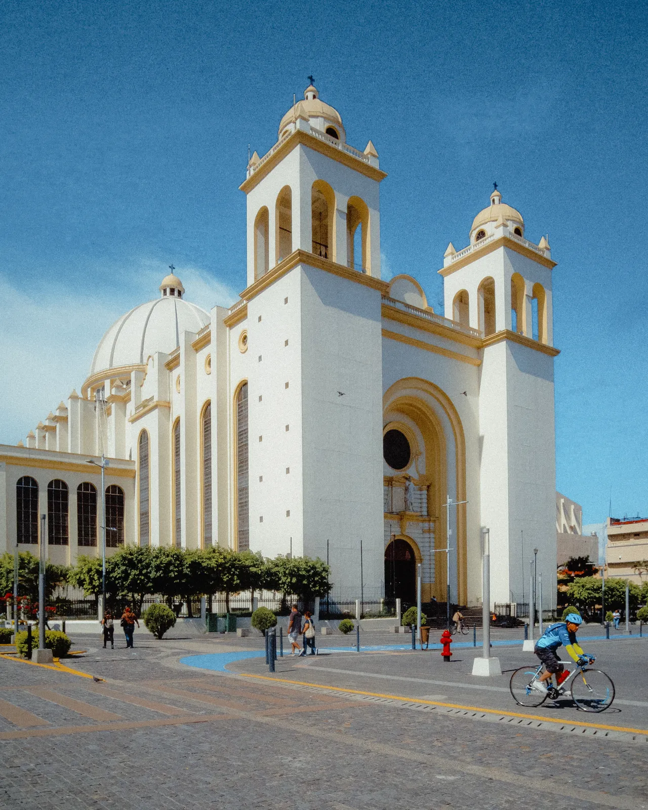 El Salvador — frame 54