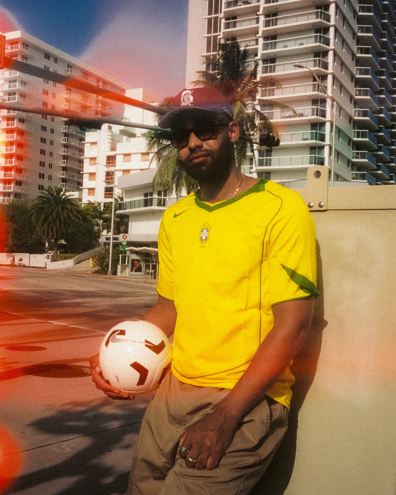 Nike Total 90 — Miami — frame 8