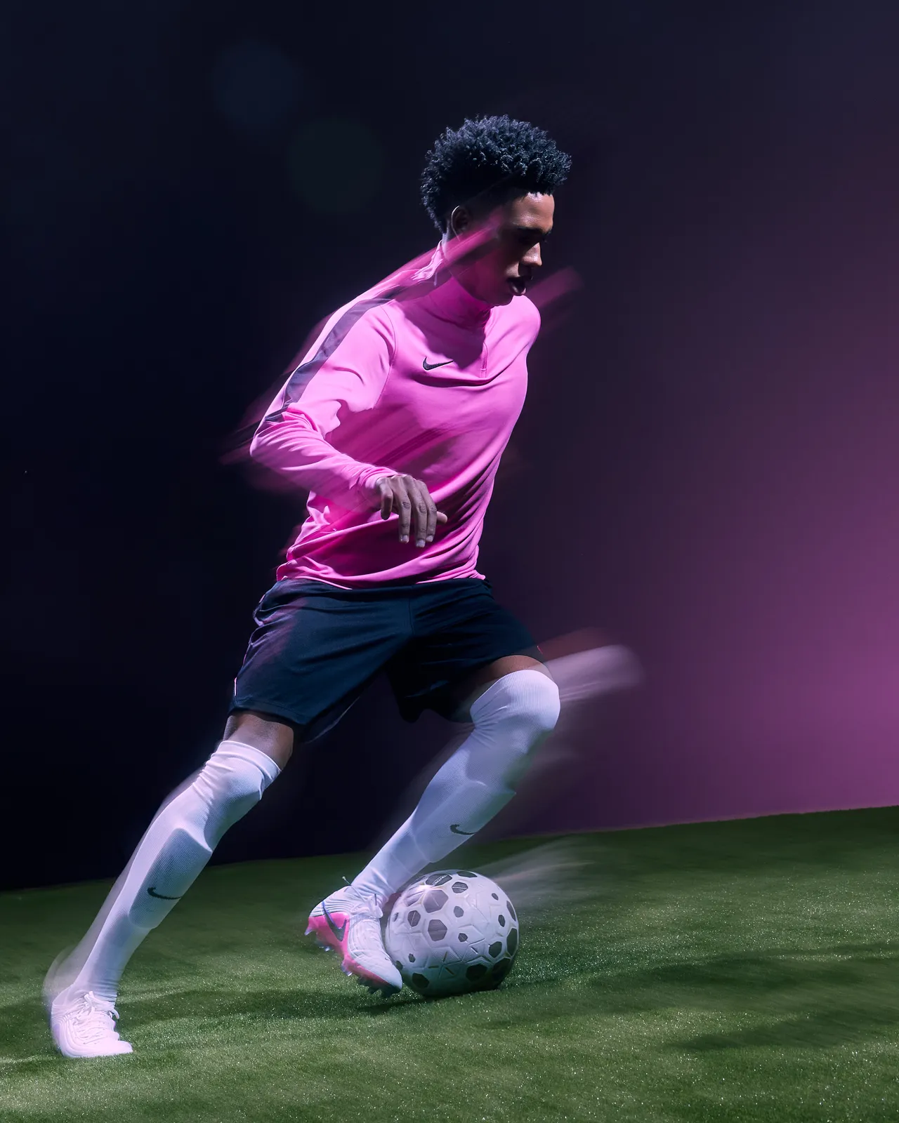 Nike × Estêvão — frame 7