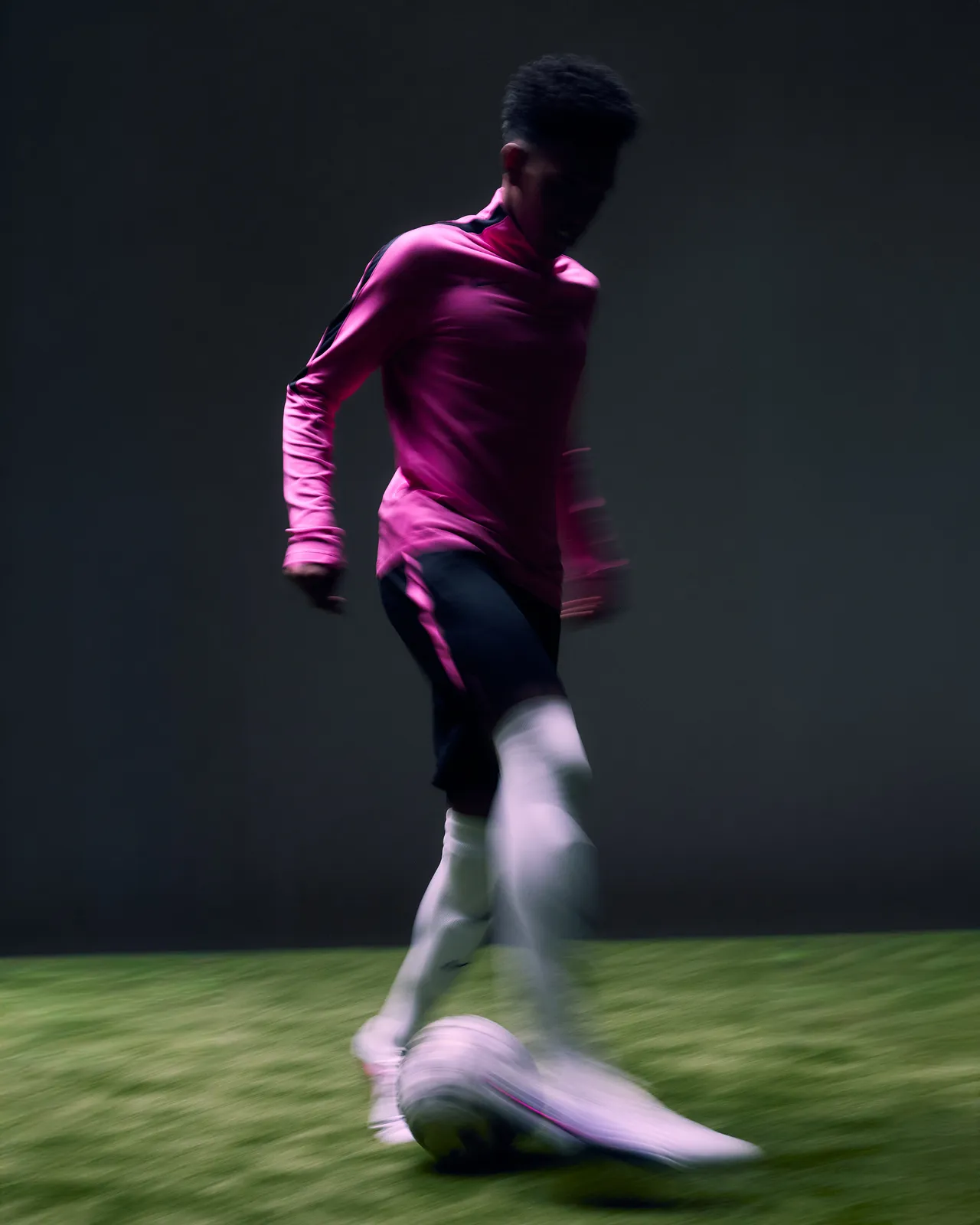 Nike × Estêvão — frame 11