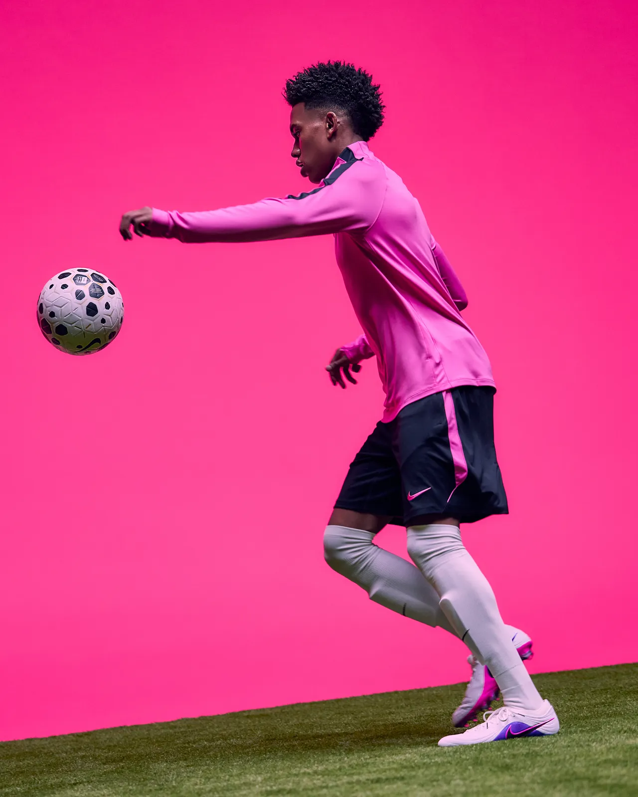 Nike × Estêvão — frame 13