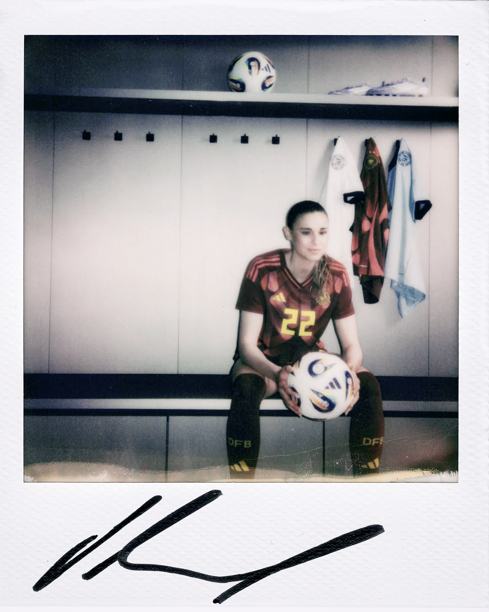 Polaroid 8